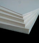 Superficie lisa blanca de la hoja plástica del PVC de Celuka 4 grandes x 8 para imprimir