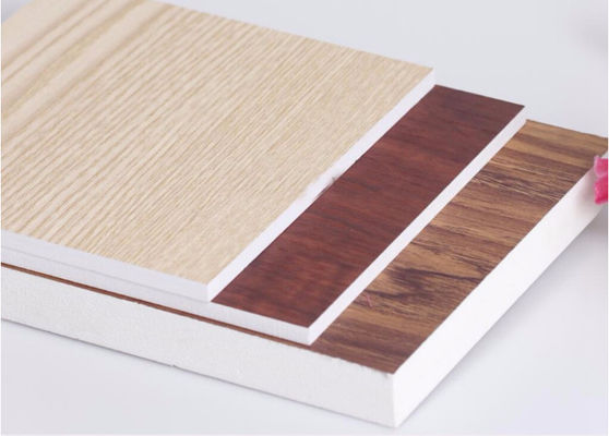 Tablero ligero de alta densidad de la espuma del PVC, tablero durable del cartel de la base de la espuma